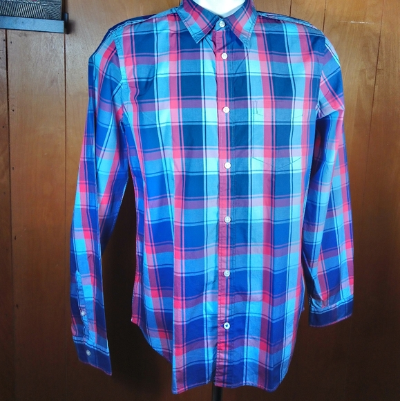 GAP BUTTON DOWN SHIRT - Picture 2 of 4